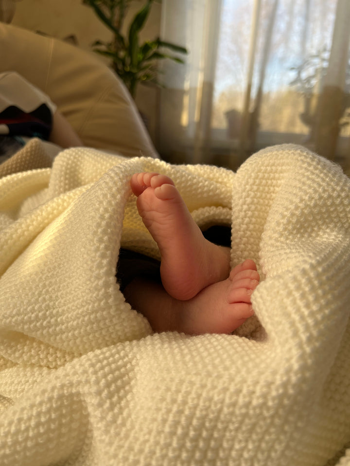 White 100% merino wool blanket