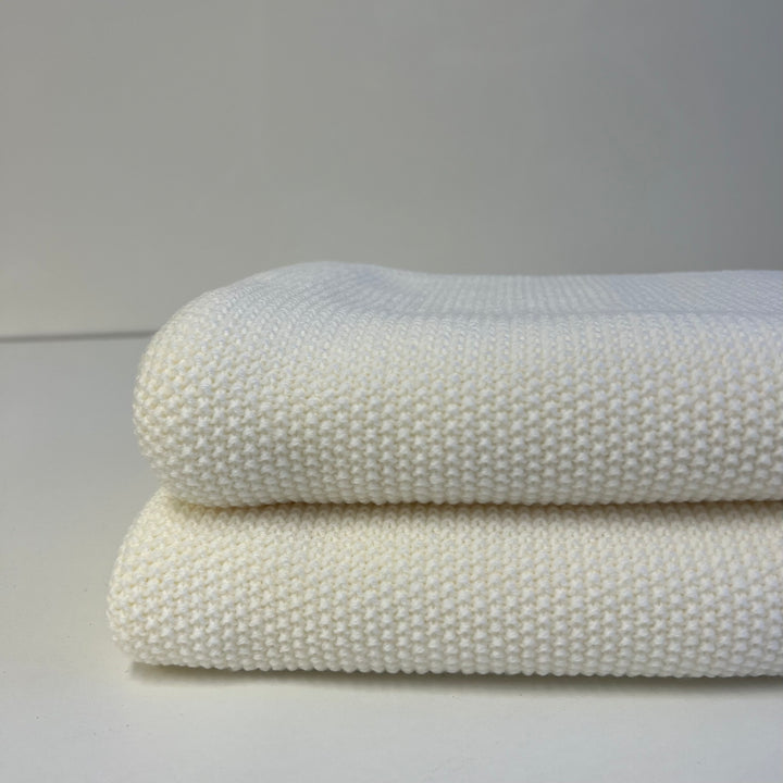 White 100% merino wool blanket